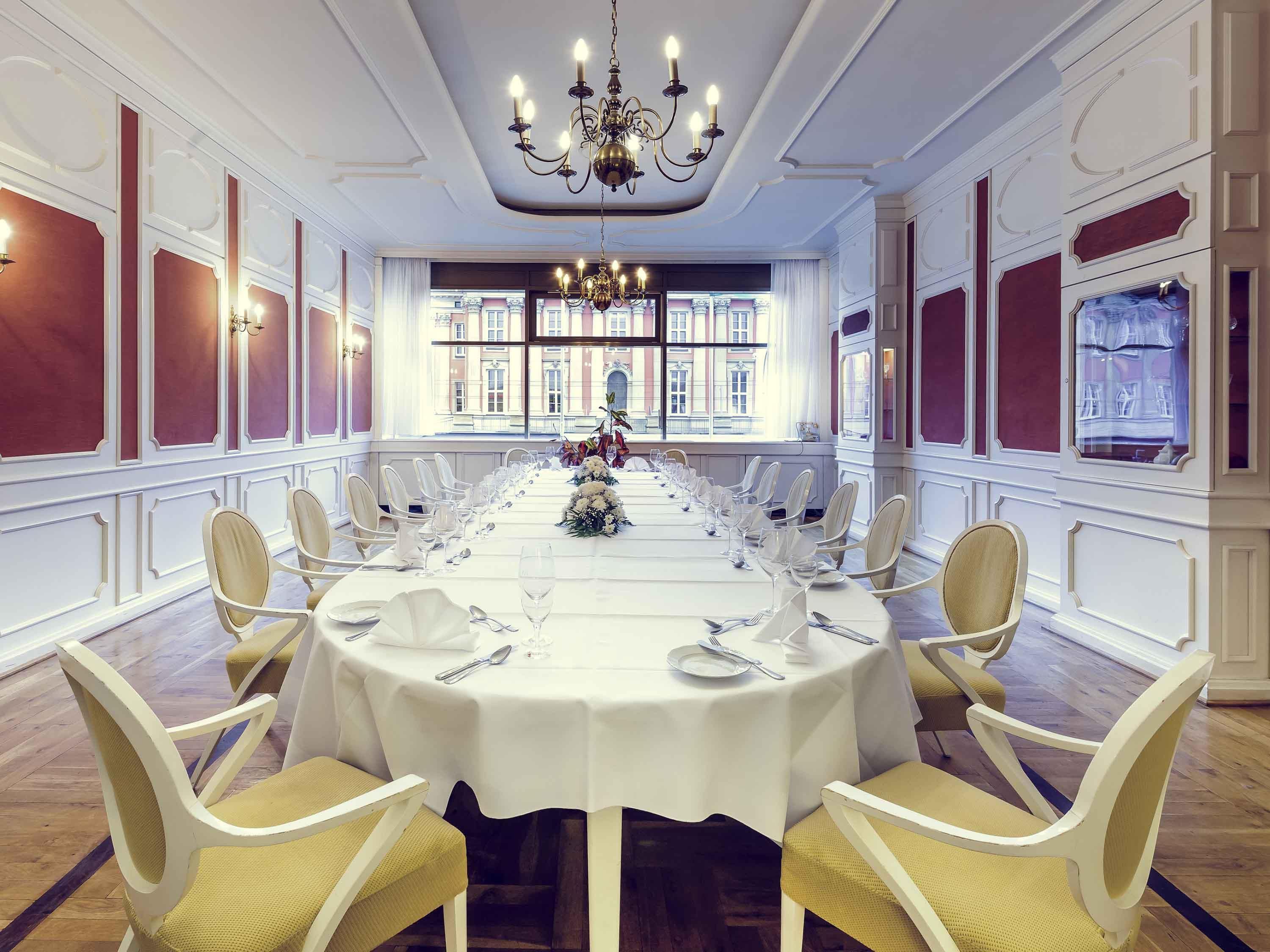 מסעדה תמונה