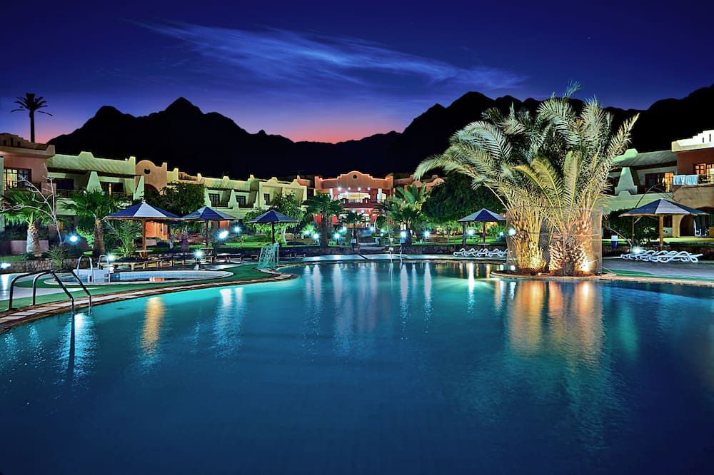 בריכה תמונה