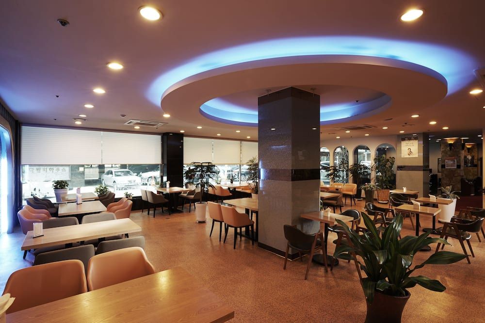 מסעדה תמונה