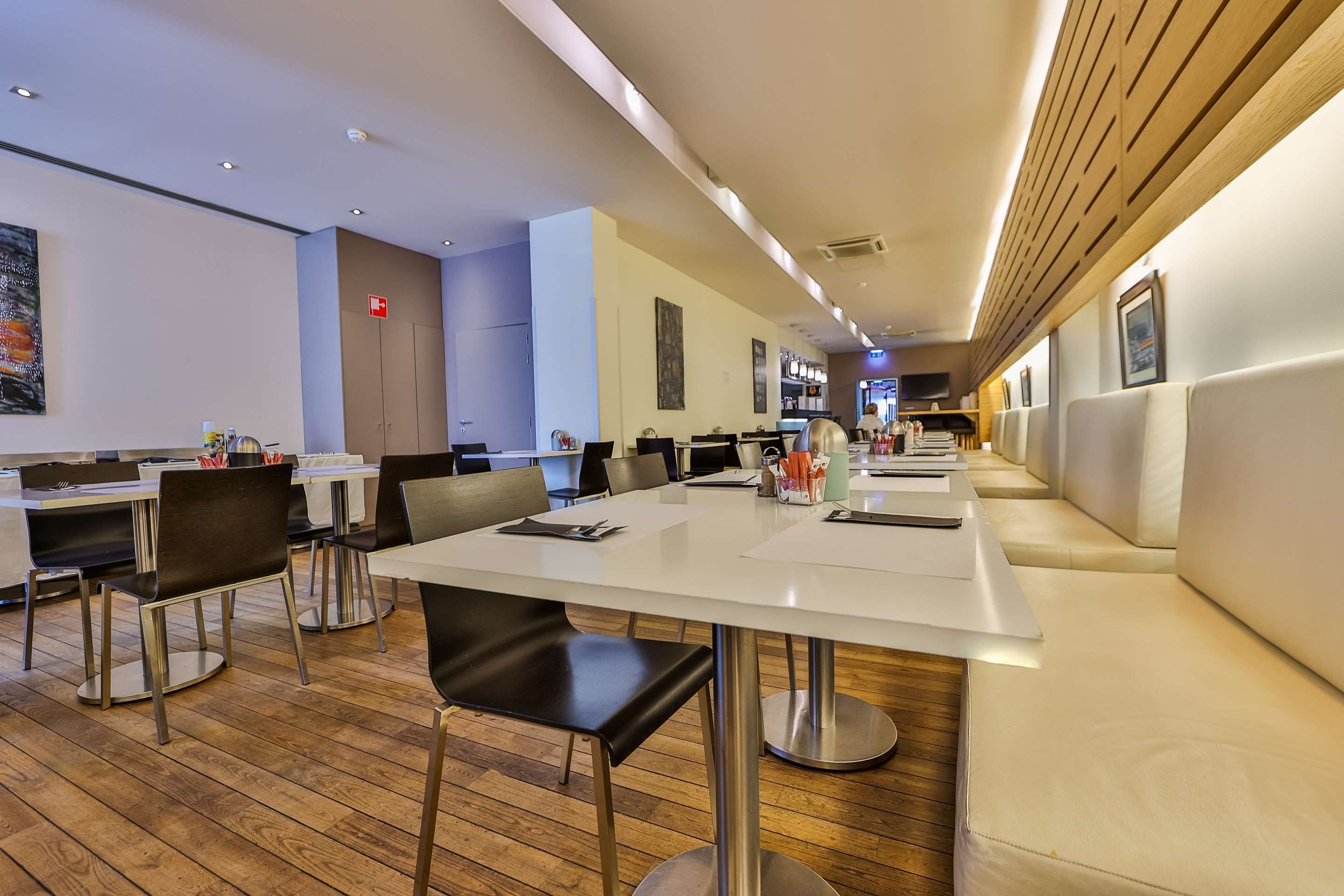 מסעדה תמונה