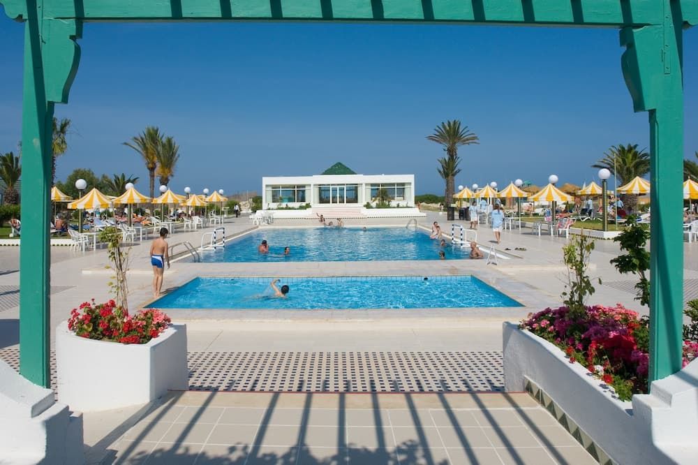 בריכה תמונה