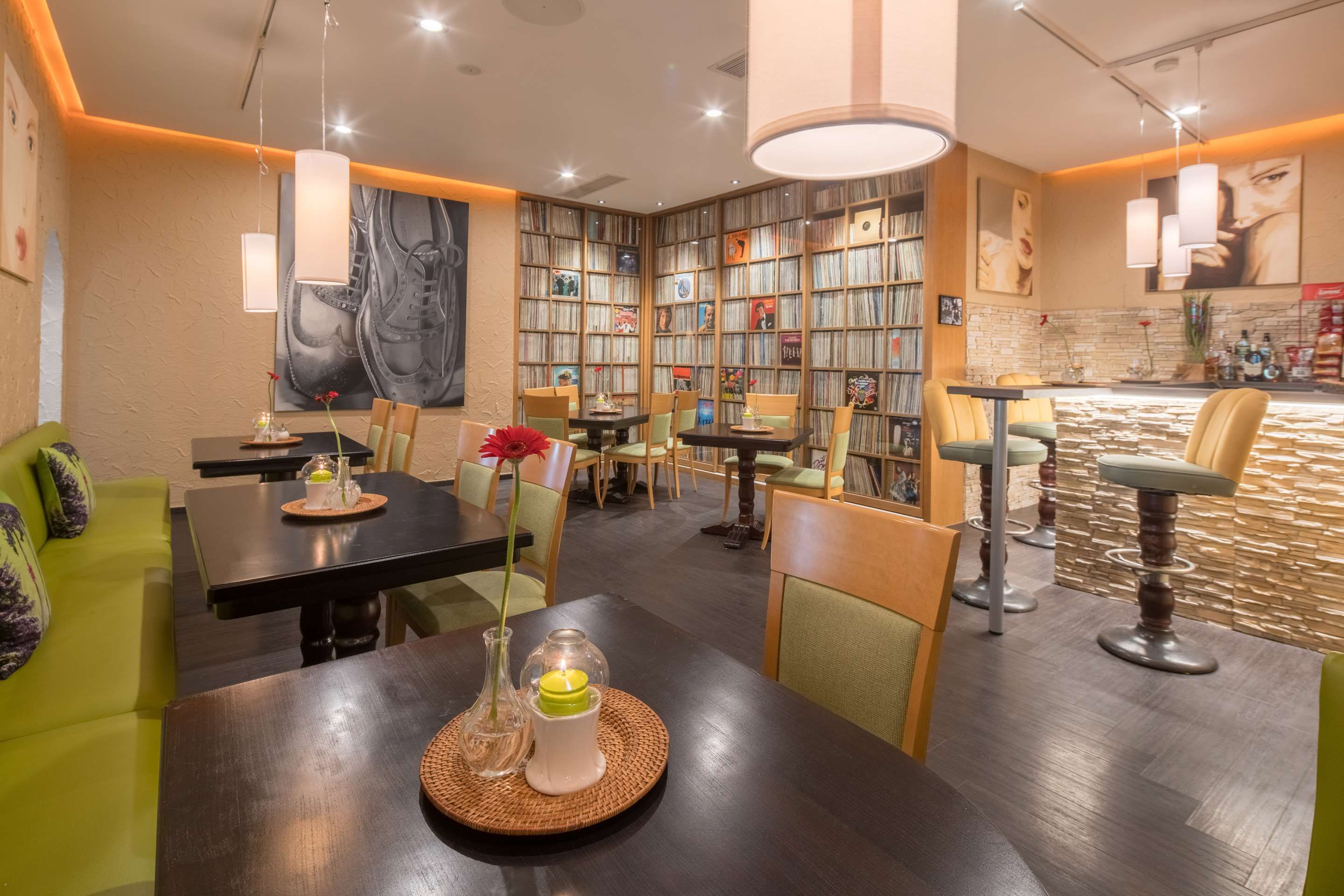 מסעדה תמונה