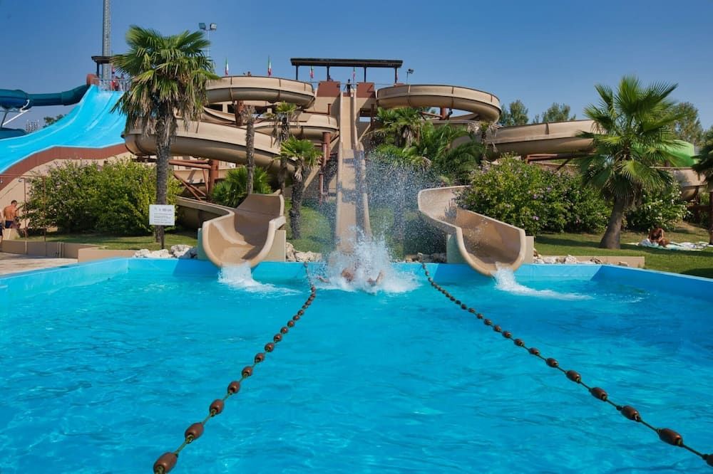 בריכה תמונה