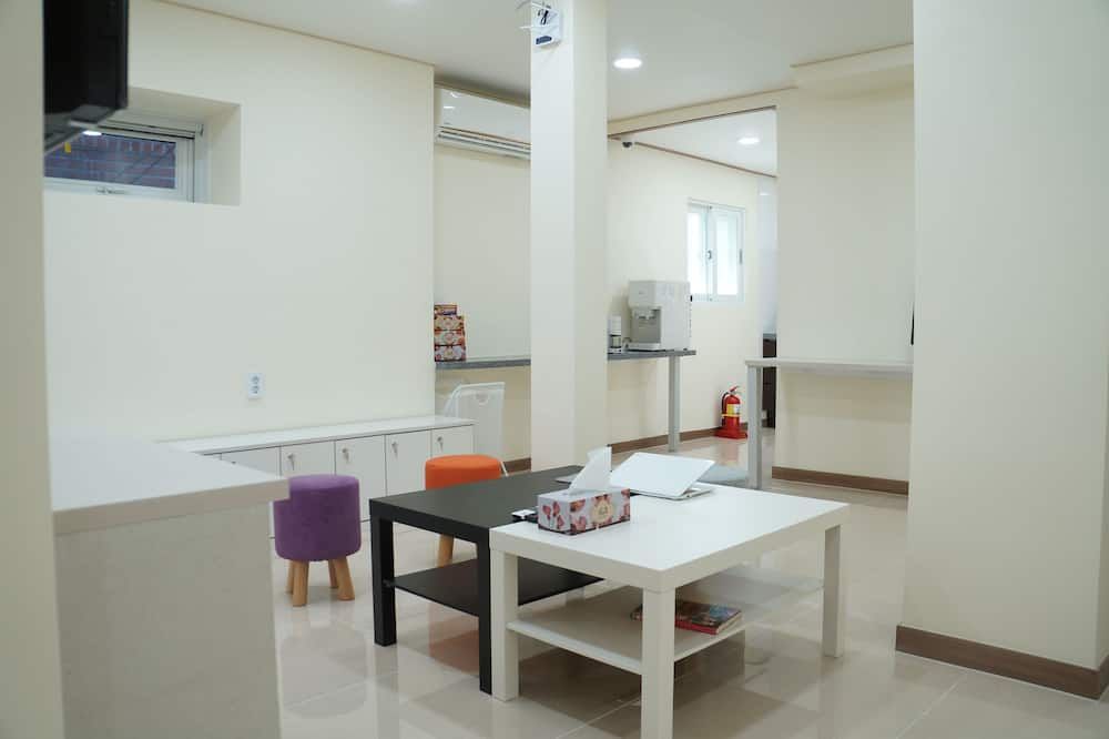 חדר אוכל תמונה