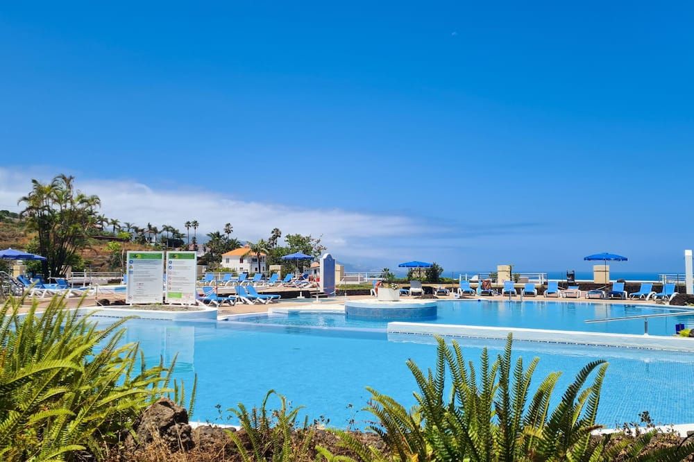 בריכה תמונה