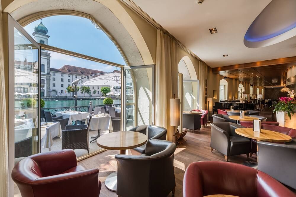 מסעדה תמונה