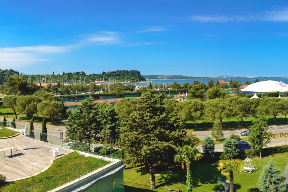 אחר