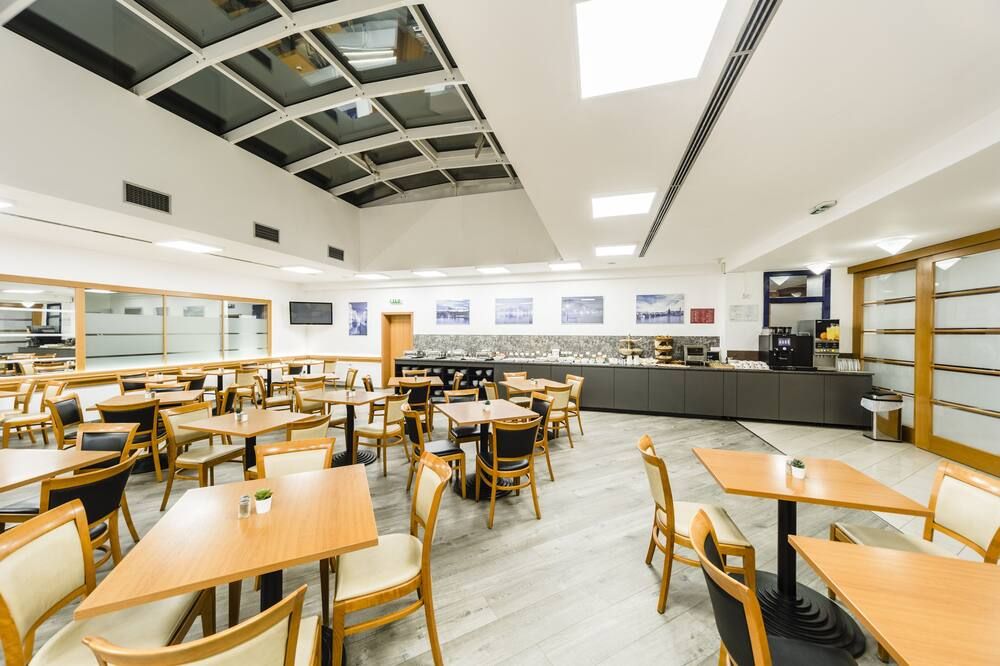 מסעדה תמונה