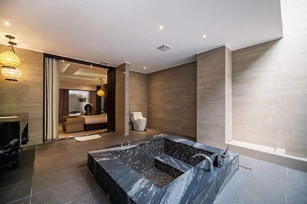 אחר