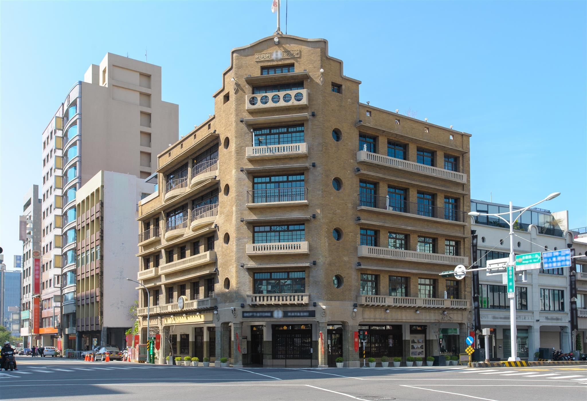 בניין