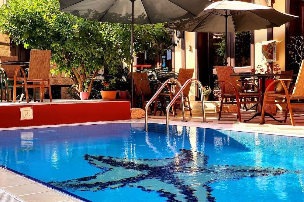 בריכה תמונה