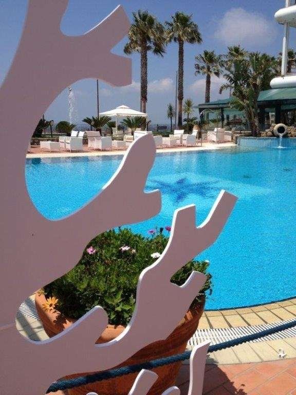 בריכה תמונה