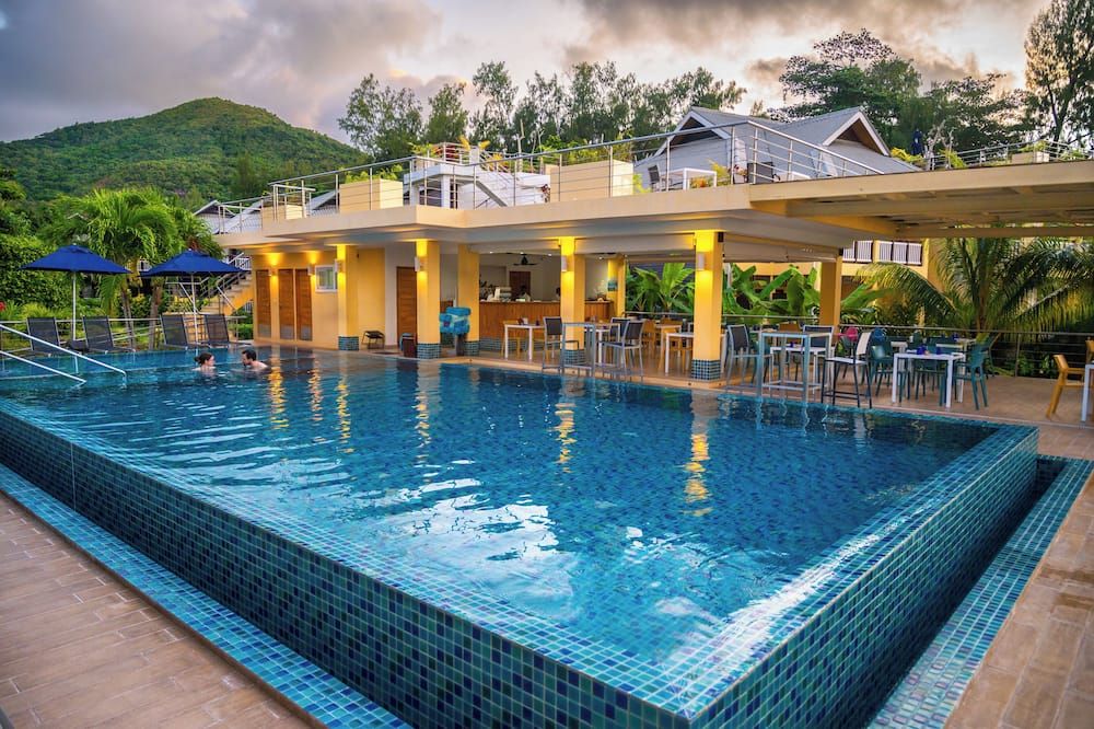 בריכה תמונה