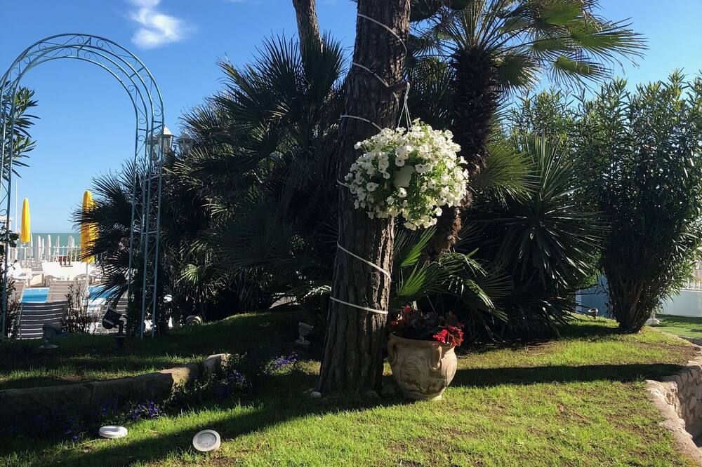 נוף חיצוני