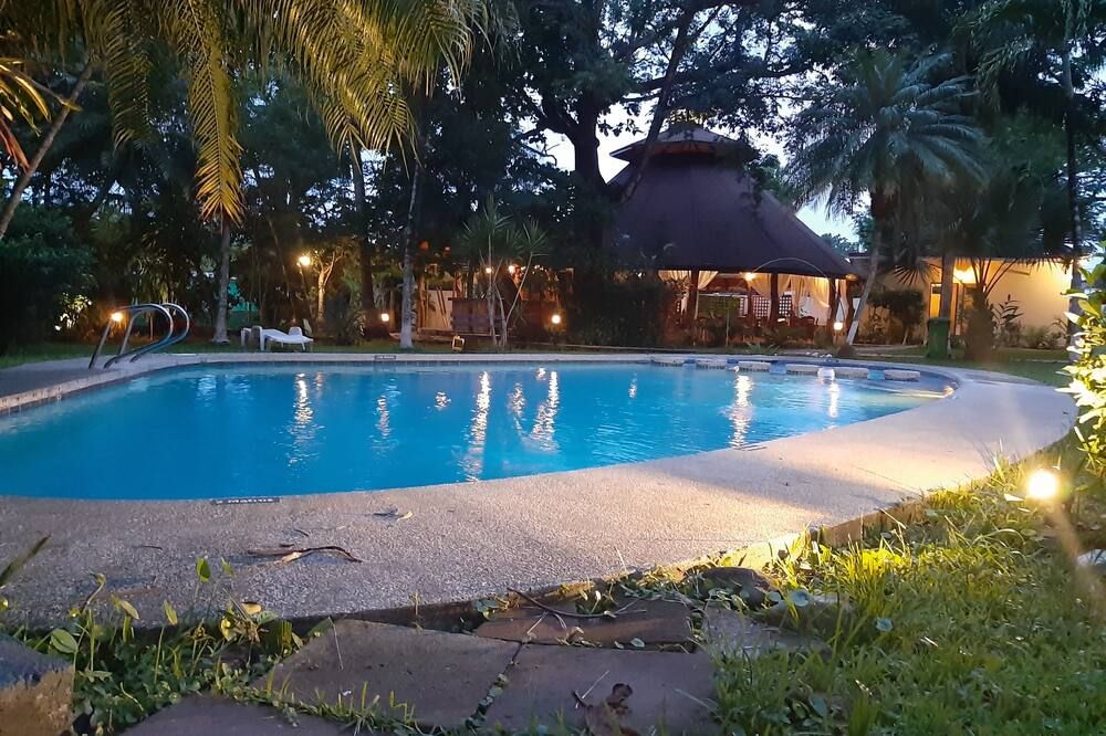 בריכה תמונה