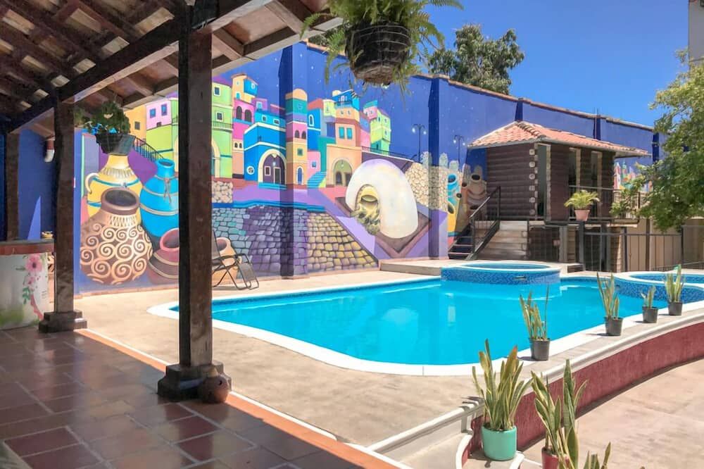 בריכה תמונה