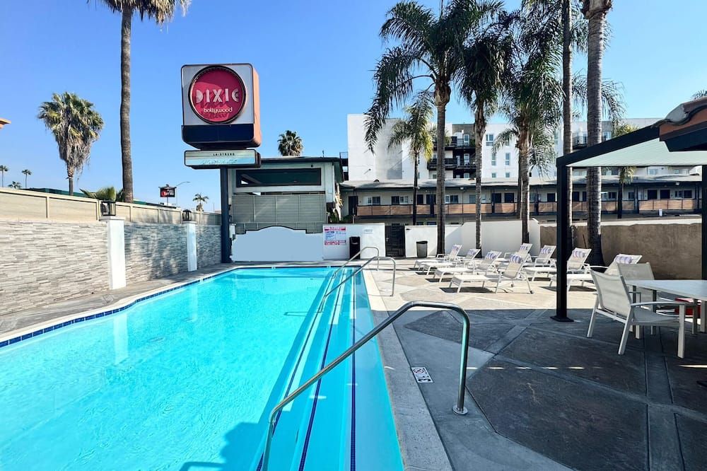 בריכה תמונה