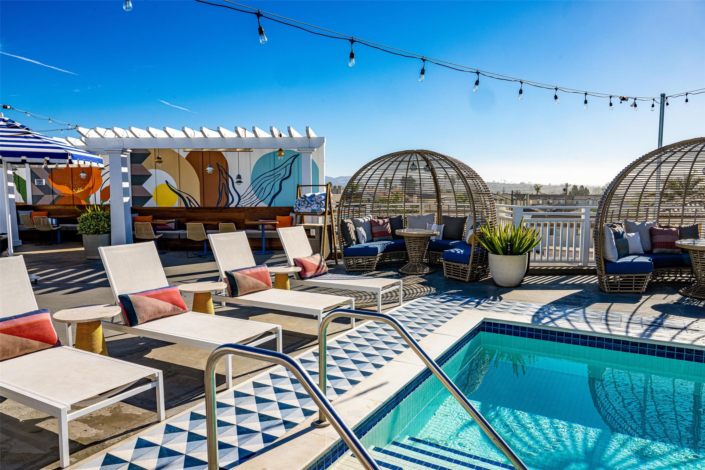 בריכה תמונה