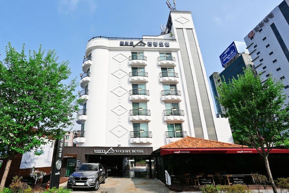 בניין