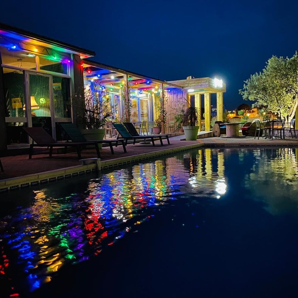 בריכה תמונה