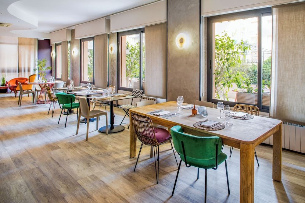 מסעדה תמונה