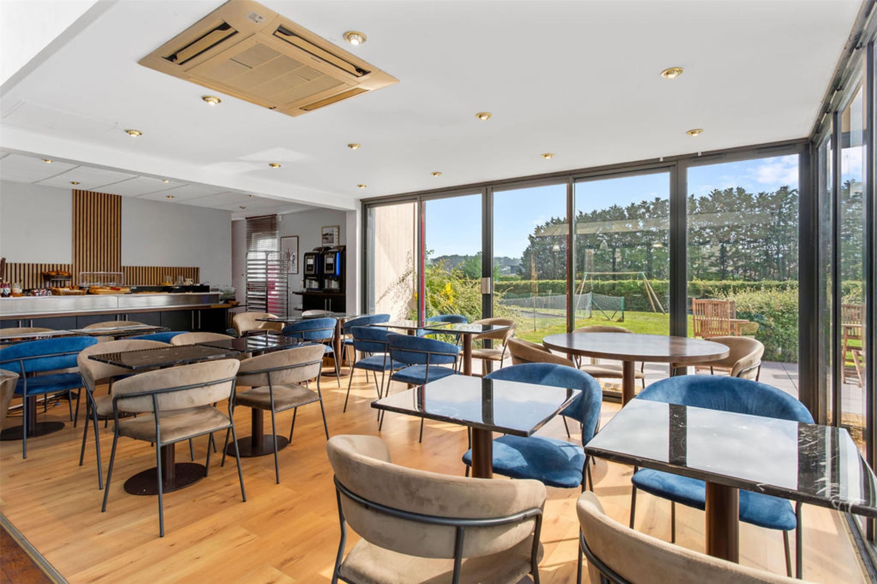 מסעדה תמונה