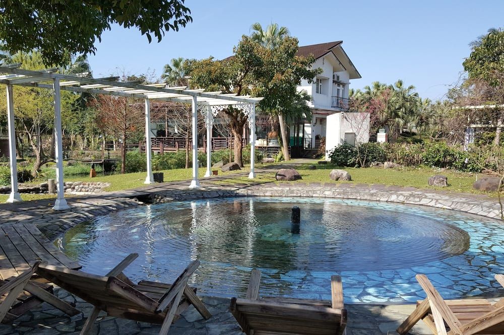 בריכה תמונה