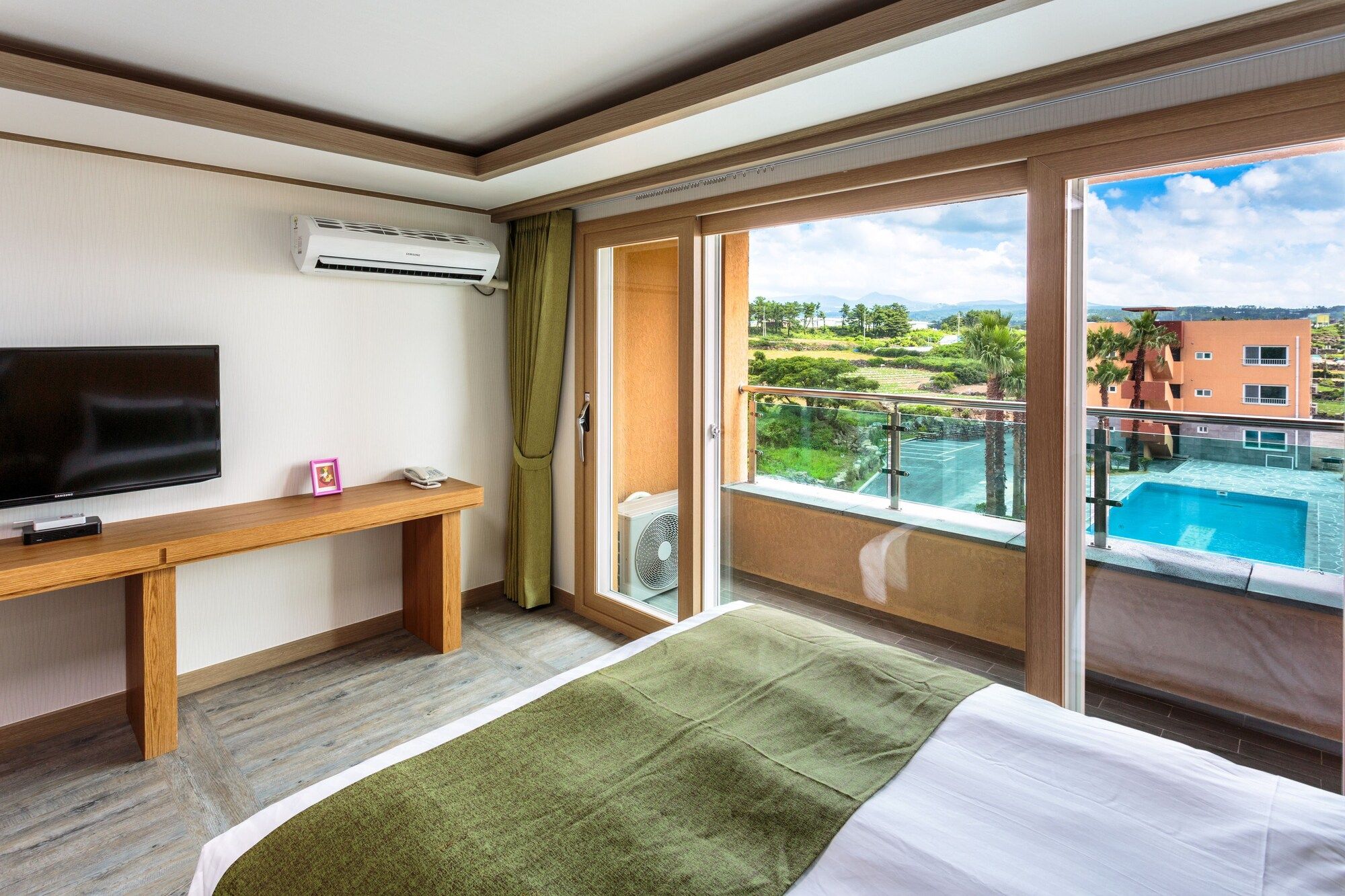 אחר
