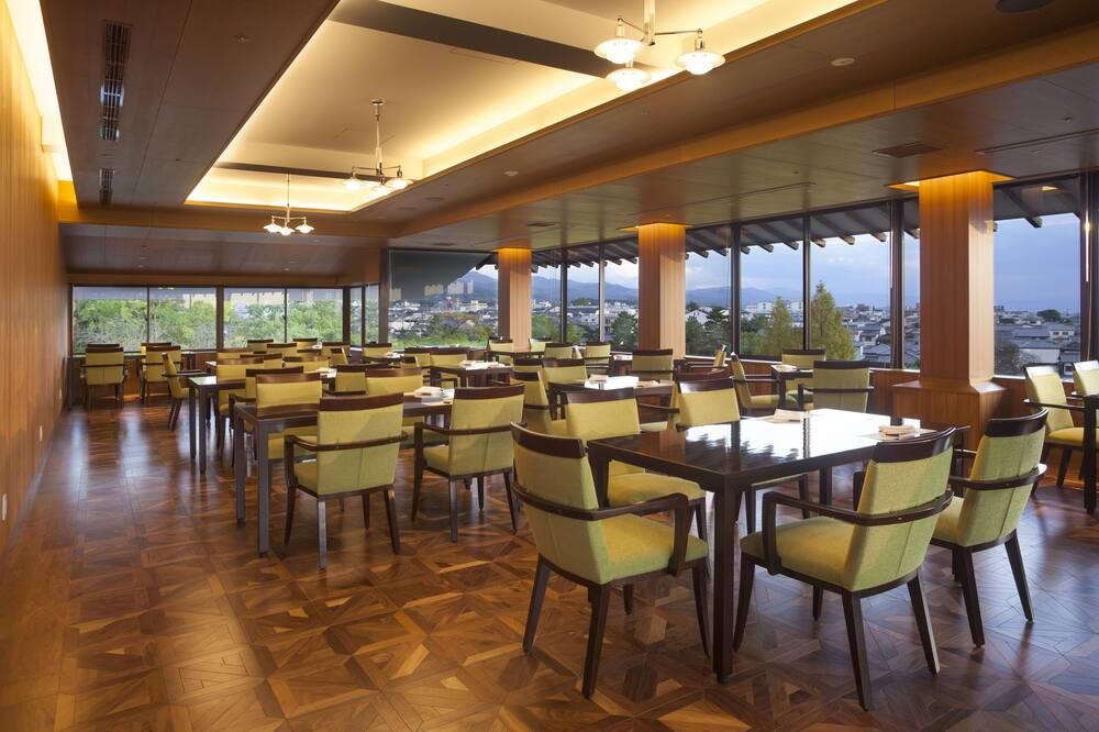 מסעדה תמונה