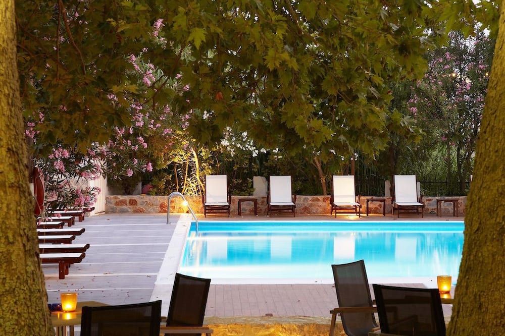 בריכה תמונה