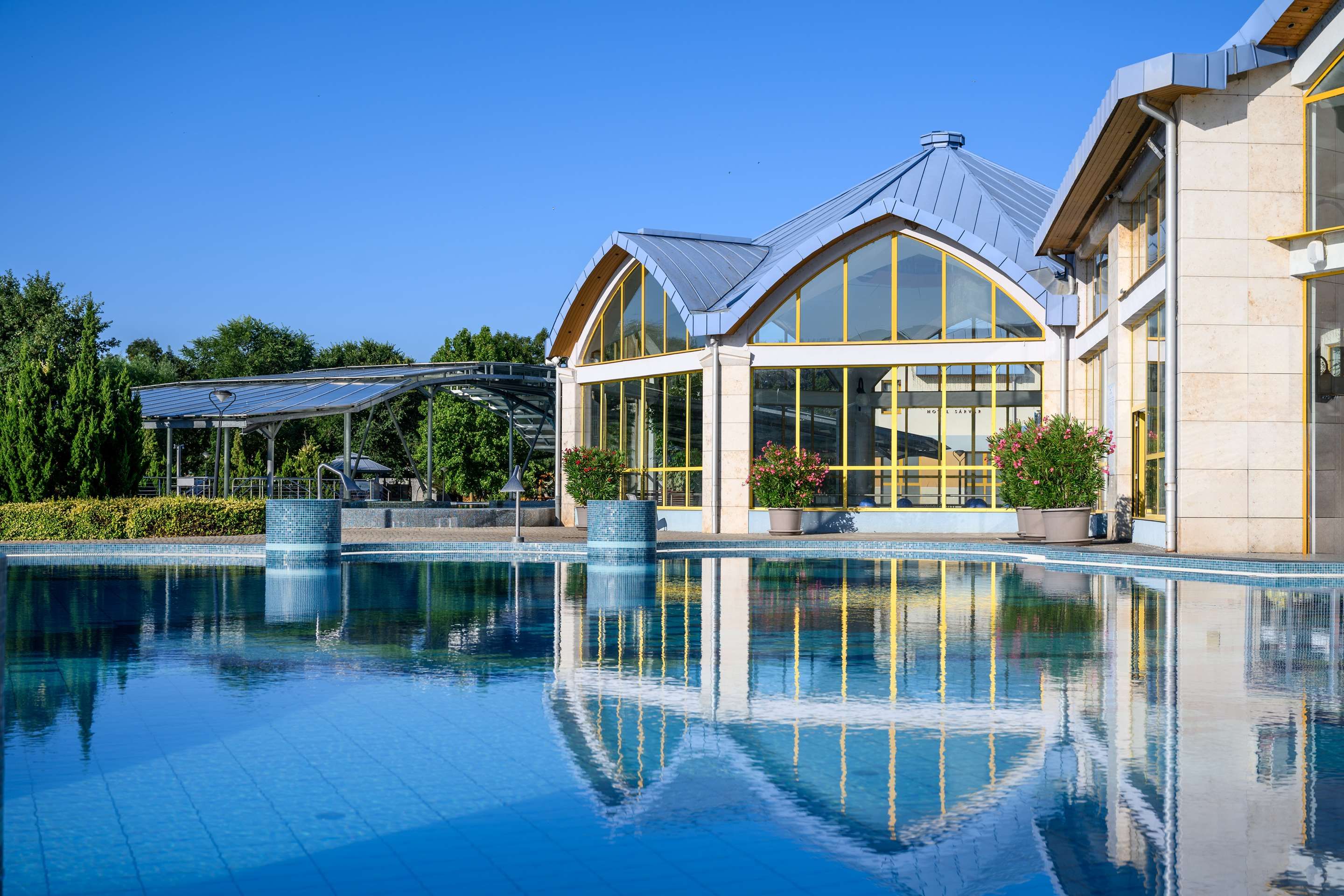 בריכה תמונה