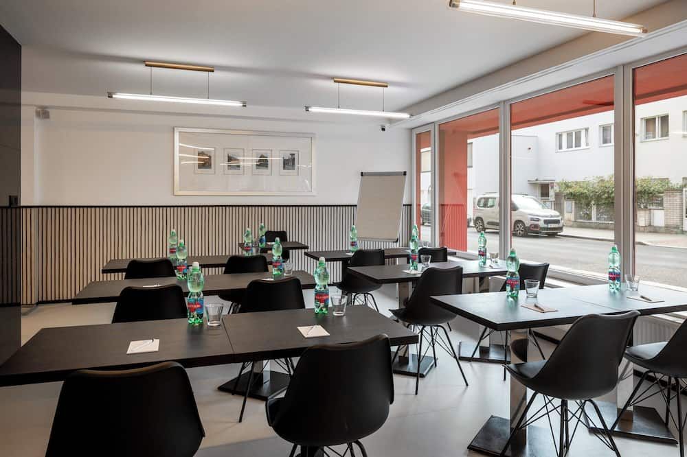 מסעדה תמונה