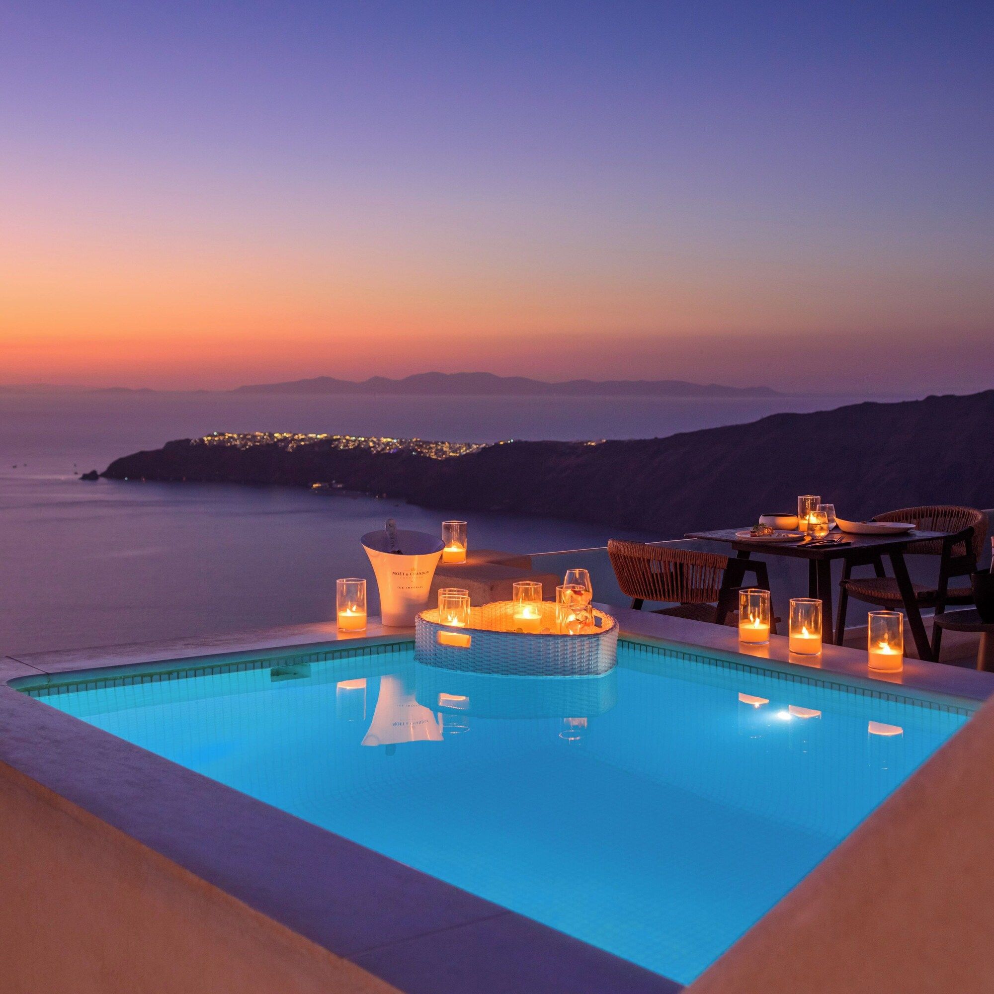 בריכה תמונה