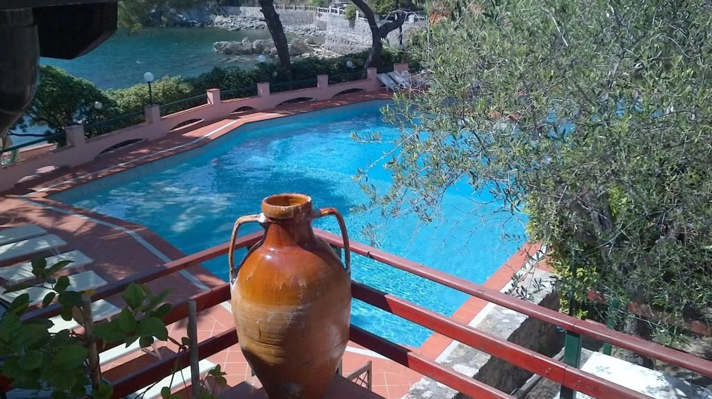 בריכה תמונה