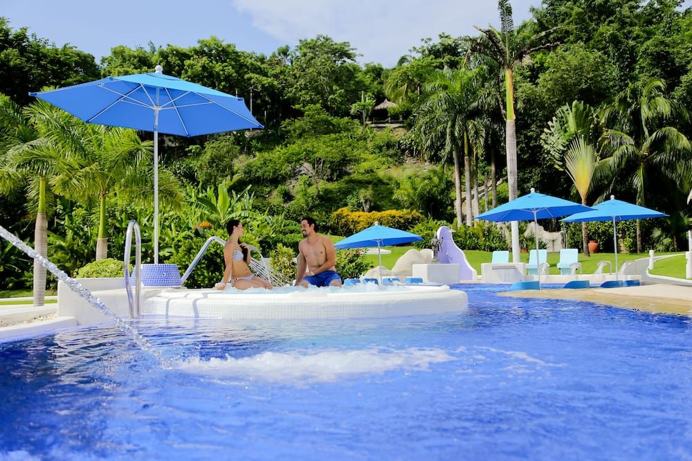 בריכה תמונה