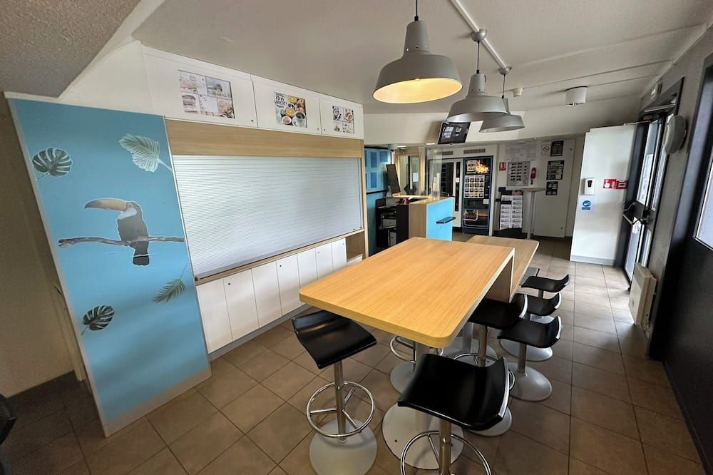 חדר אוכל תמונה