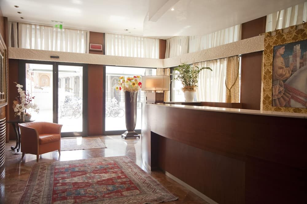 דלפק קבלה תמונה