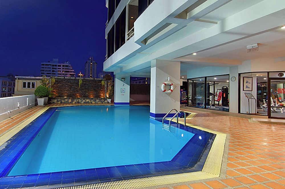 בריכה תמונה