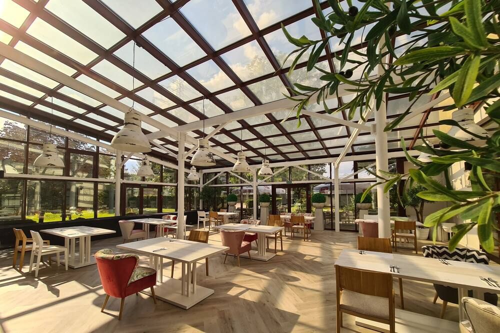 מסעדה תמונה