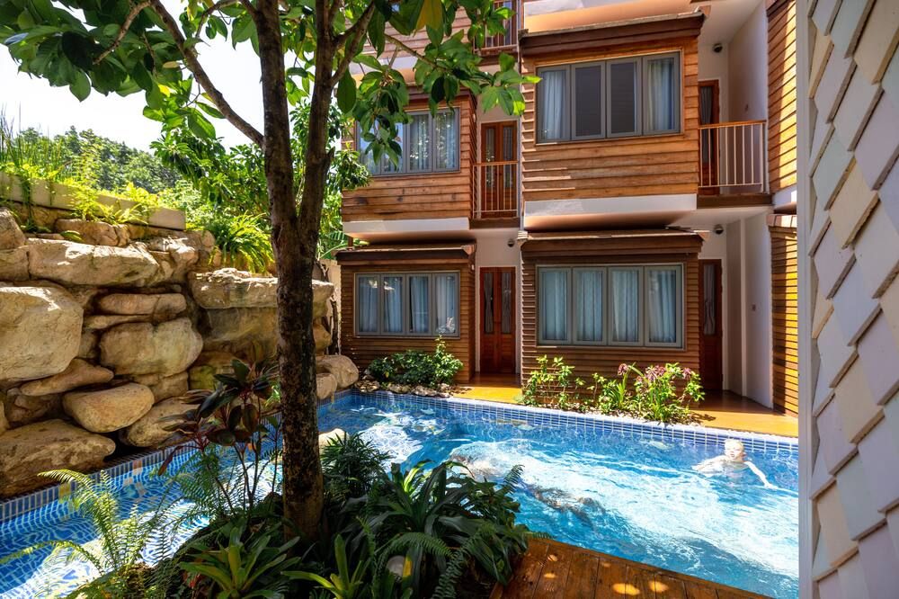 בריכה תמונה