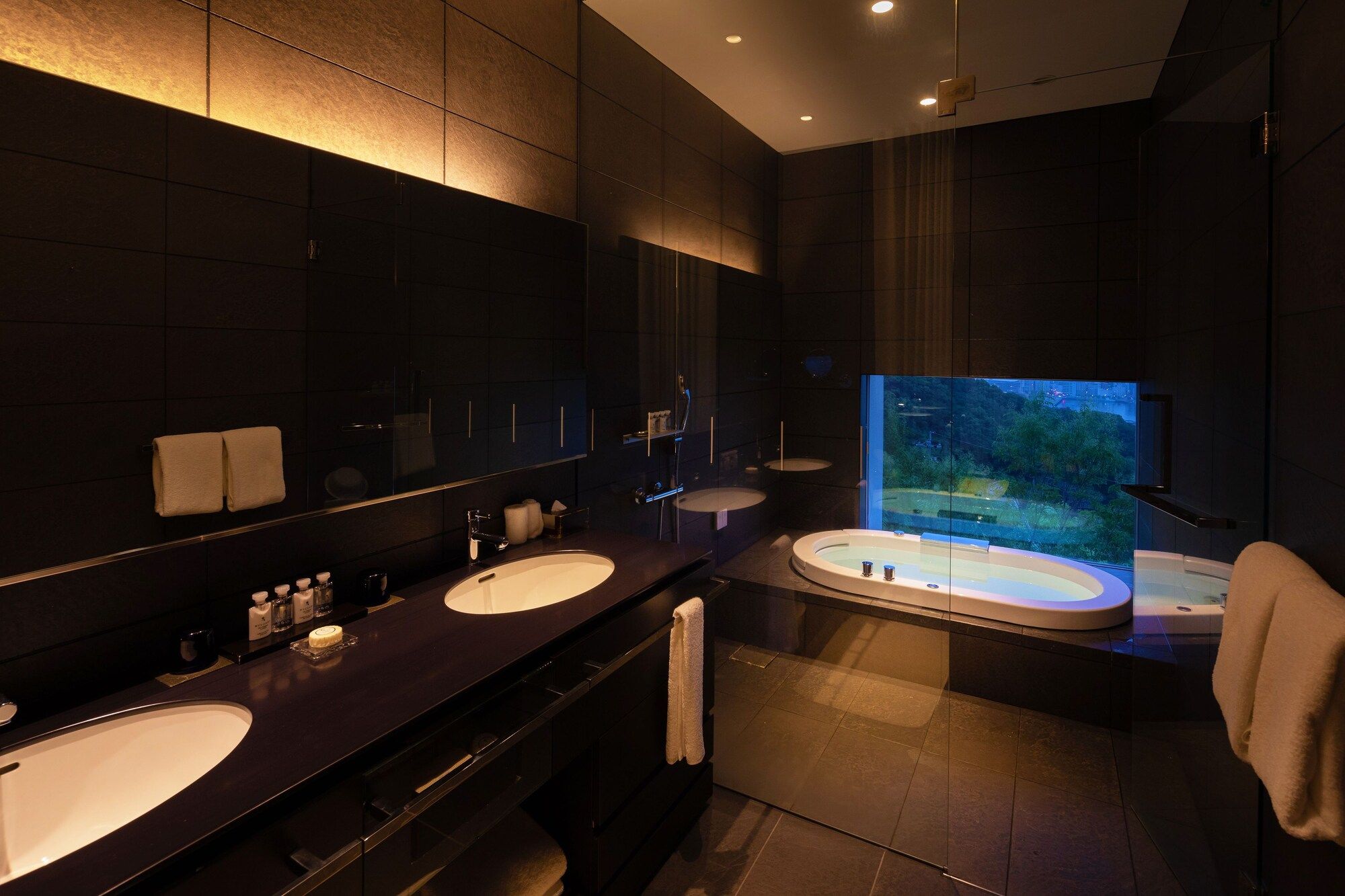 אחר