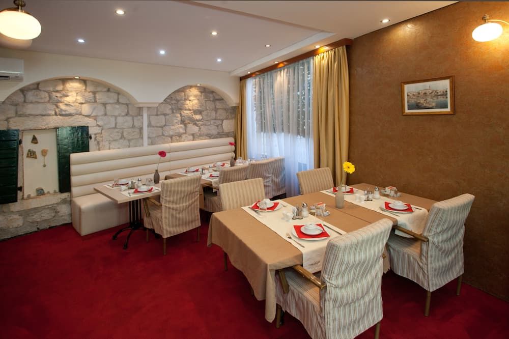 מסעדה תמונה