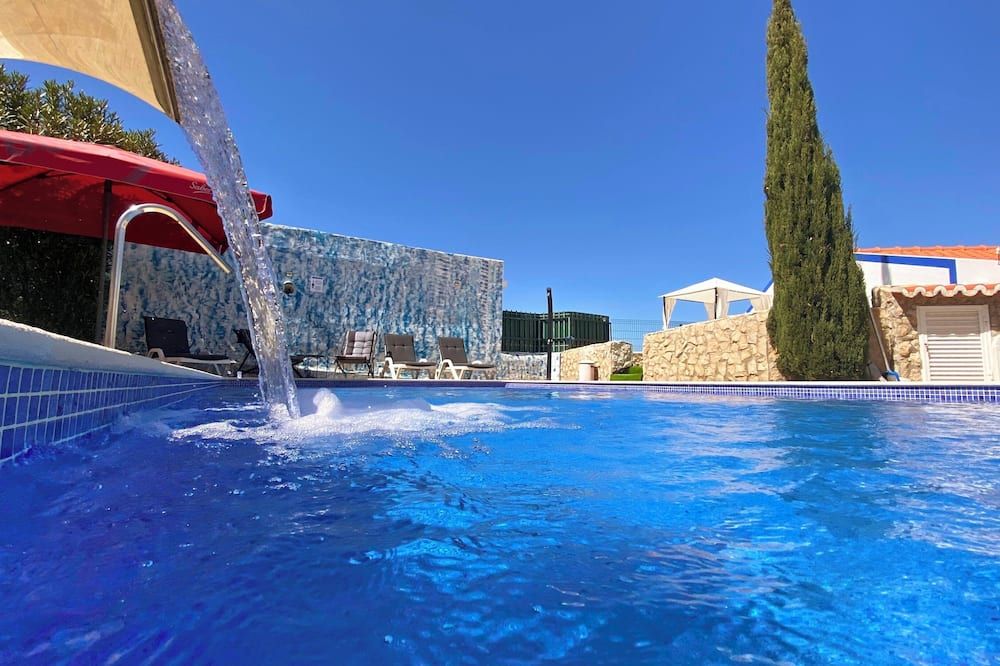 בריכה תמונה