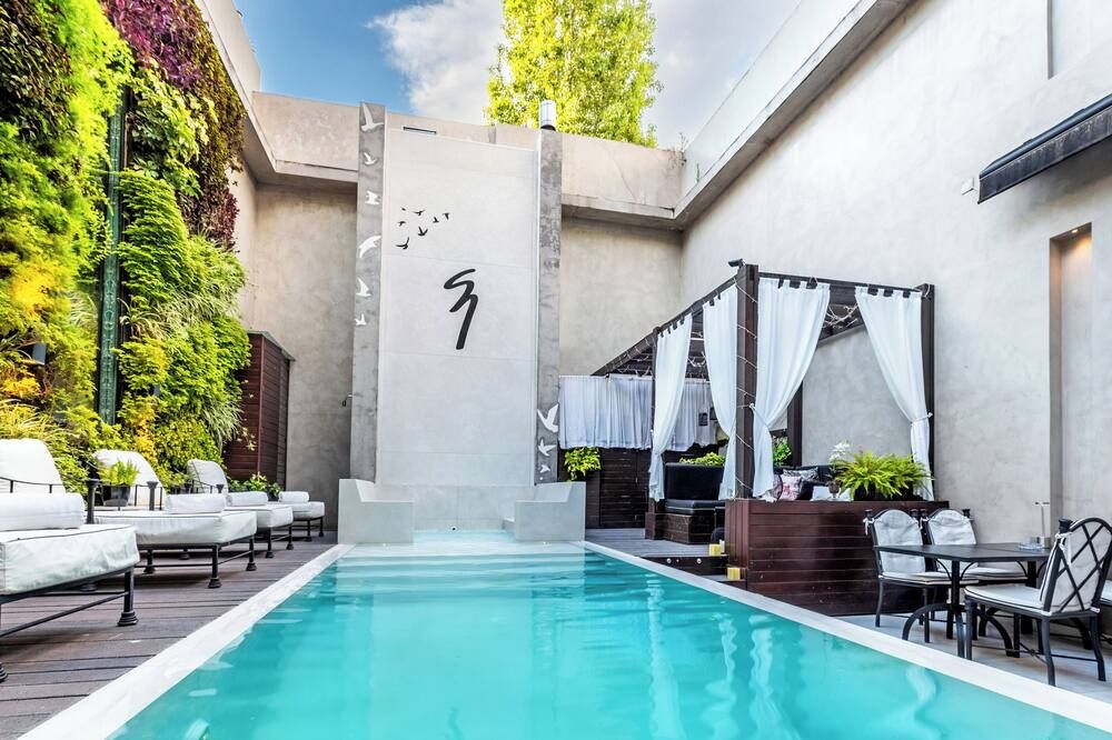 בריכה תמונה