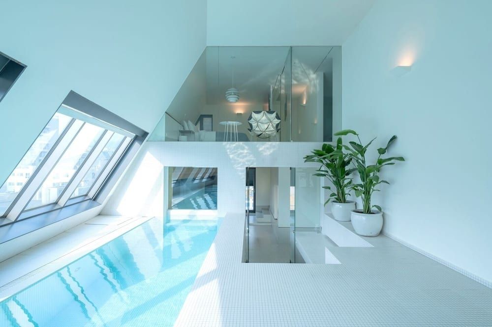 בריכה תמונה