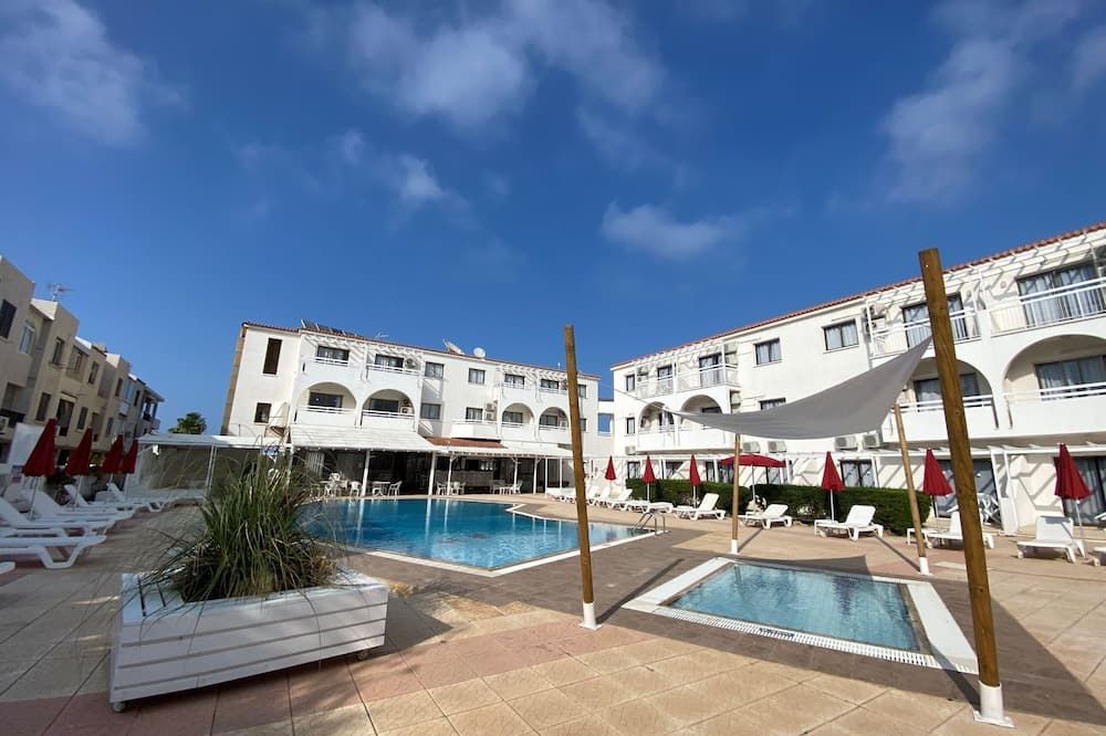 בריכה תמונה