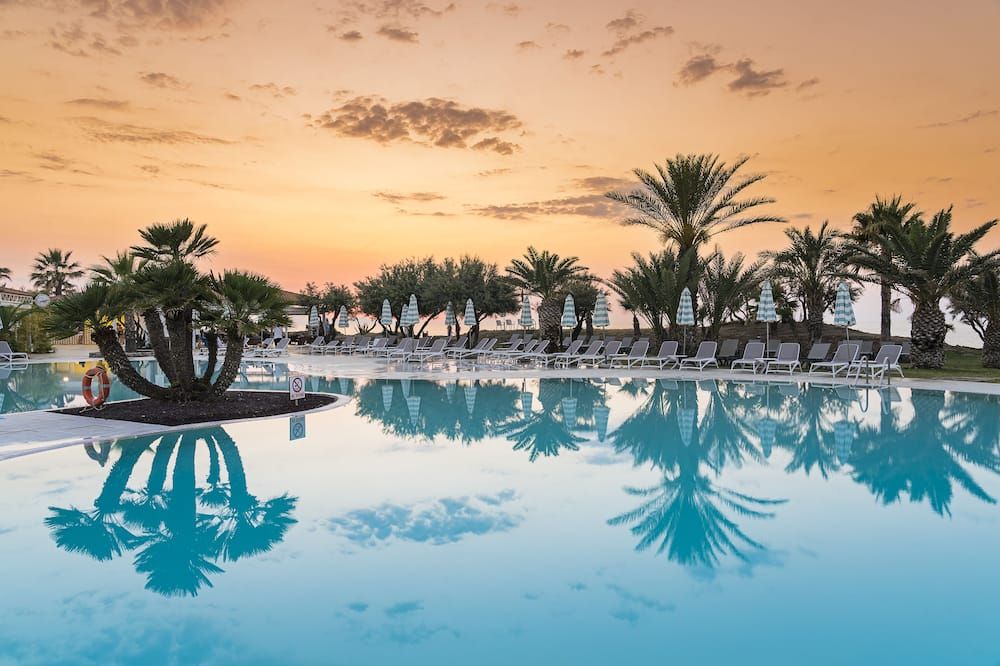 בריכה תמונה