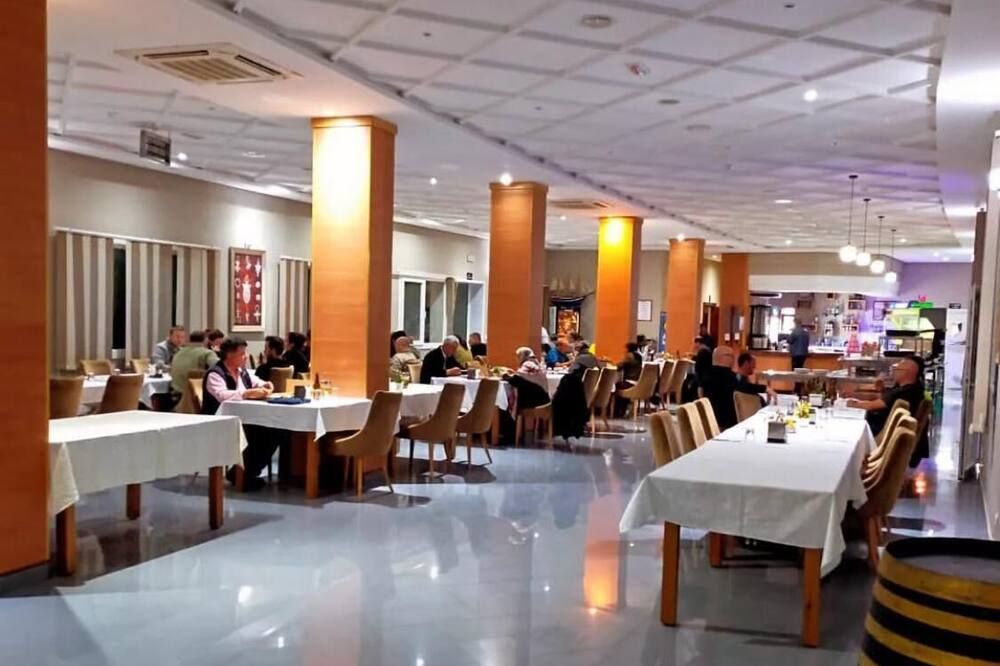 מסעדה תמונה