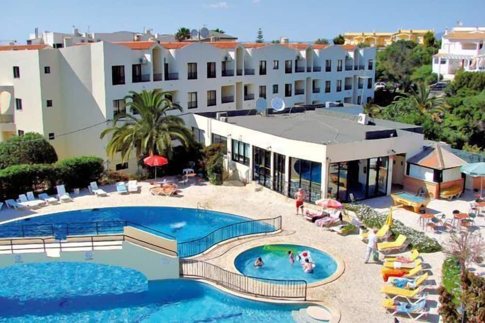 בריכה תמונה