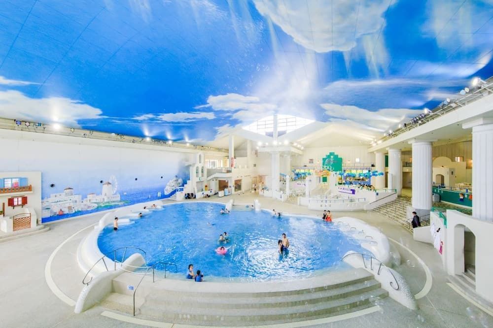 בריכה תמונה